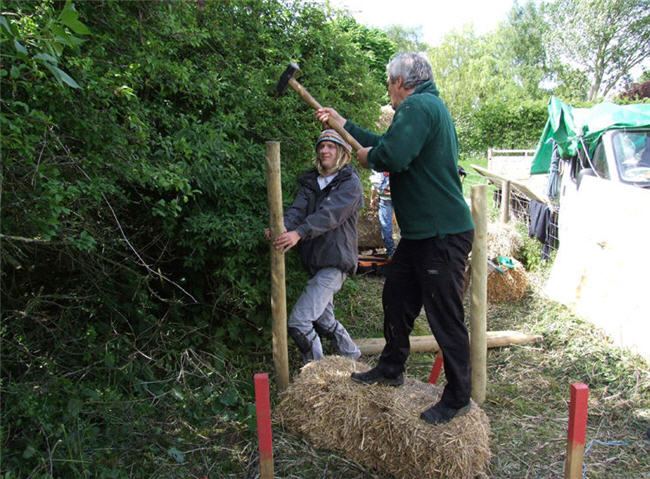 Karl and Tom - hammering supports